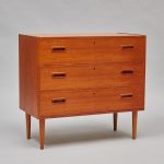 985 1202 CHEST OF DRAWERS
